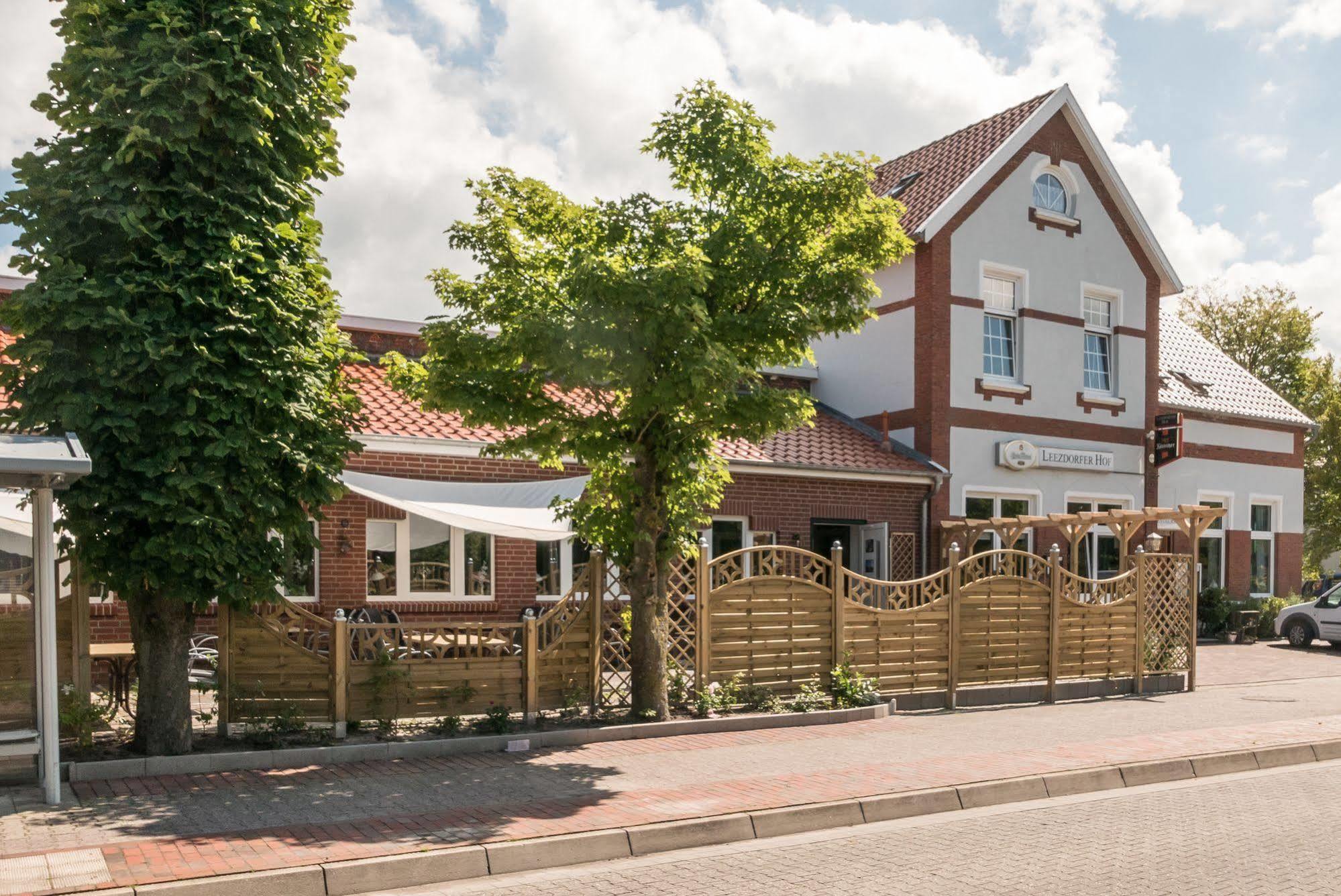 Hotel Leezdorfer Hof Exterior foto